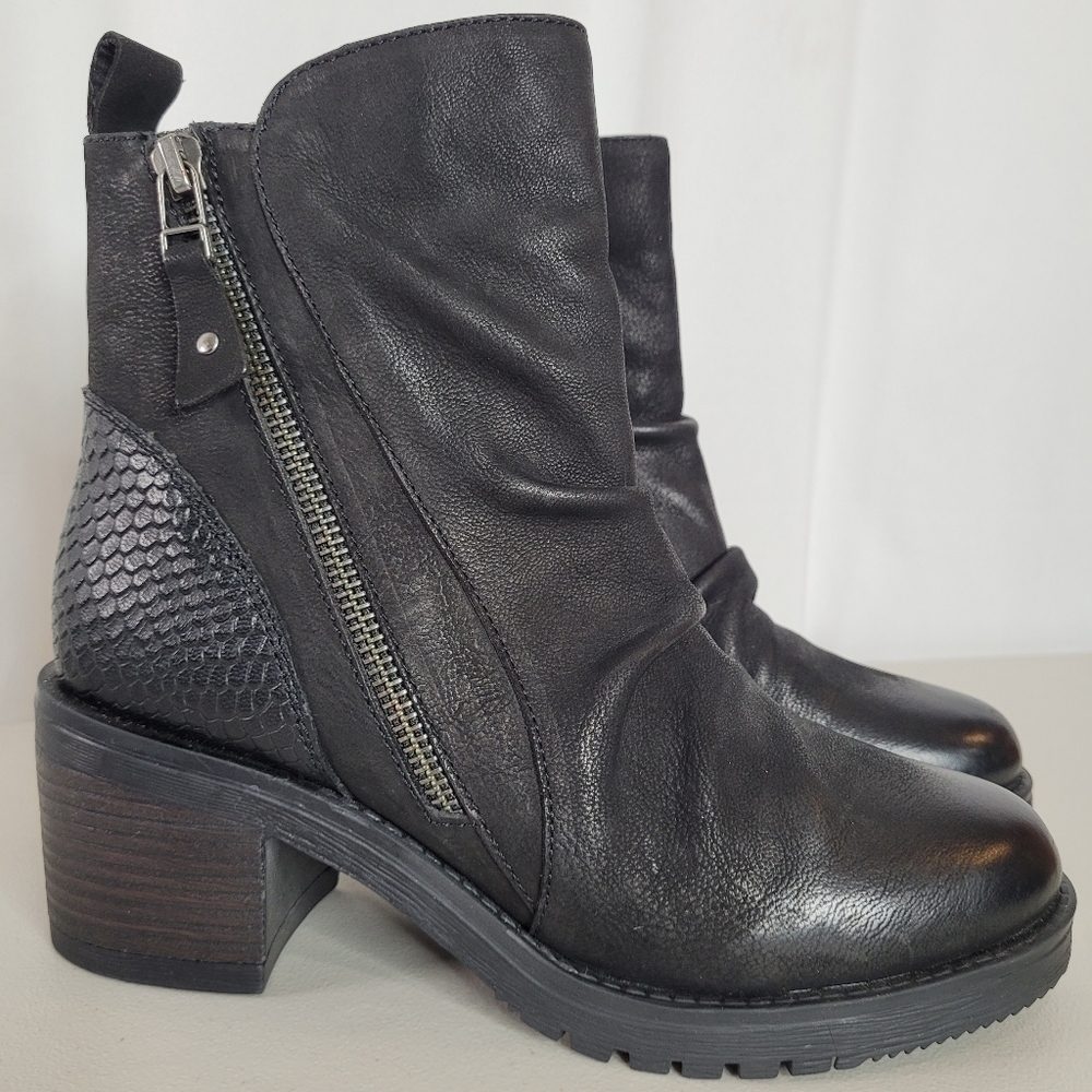 Vintage Foundry Co. Charlotte Leather Ankle Boots - Size 7.5